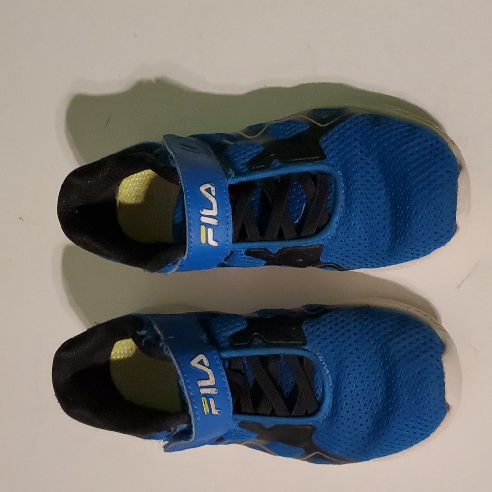 Fila boys 1 blue velcro sneakers